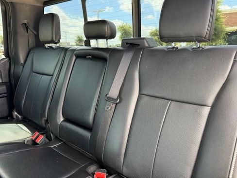 Used 2021 Ford F250 Lariat w/ Lariat Value Package AWD/4WD image 18