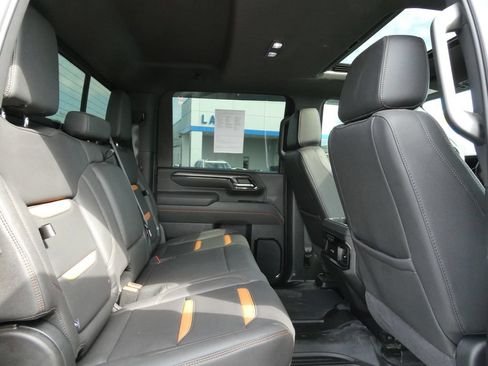 Certified 2025 GMC Sierra 2500 AT4 w/ AT4 Premium Plus Package AWD/4WD image 16
