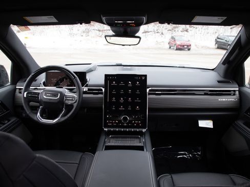 Used 2024 GMC Sierra EV Denali AWD/4WD image 13