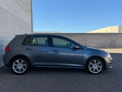 Used 2015 Volkswagen Golf TDI SE FWD image 4