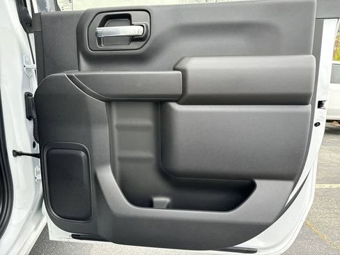 New 2025 GMC Sierra 3500 Pro w/ Convenience Package image 15