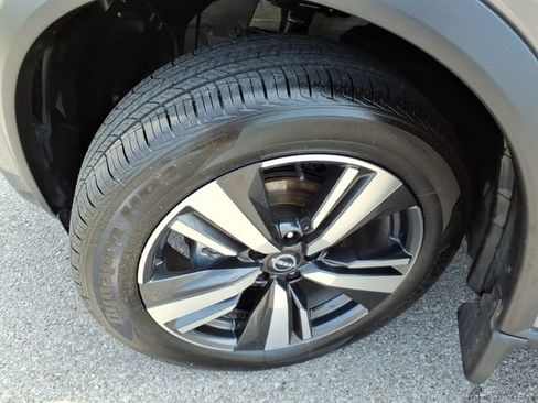 Certified 2023 Nissan Rogue Platinum w/ Platinum Premium Package FWD image 20