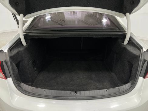 Used 2017 Chevrolet Impala LT FWD image 23