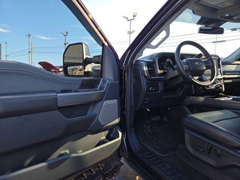 Used 2025 Ford F350 Lariat w/ Lariat Ultimate Package image 8