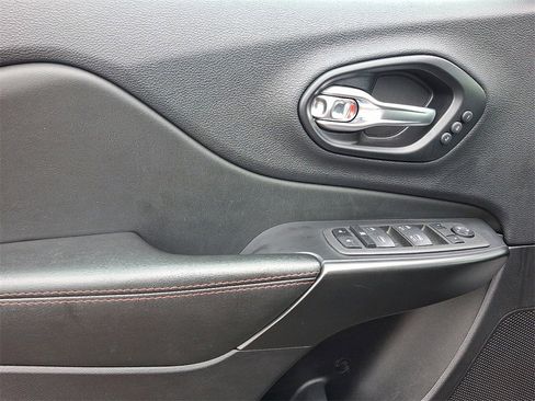 Used 2022 Jeep Cherokee Trailhawk w/ Sun, Sound & Nav Group image 12