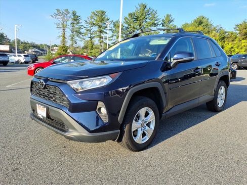 Used 2021 Toyota RAV4 XLE AWD/4WD image 14
