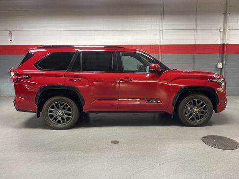 Used 2023 Toyota Sequoia Platinum image 8