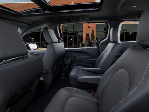 New 2026 Chrysler Pacifica Select AWD/4WD image 23