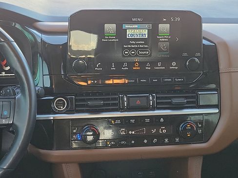 Used 2023 Nissan Pathfinder Platinum AWD/4WD image 10