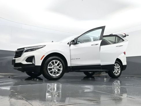Used 2022 Chevrolet Equinox LT image 32
