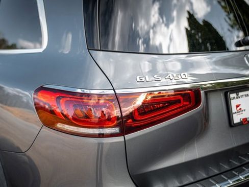 Used 2022 Mercedes-Benz GLS 450 4MATIC image 17