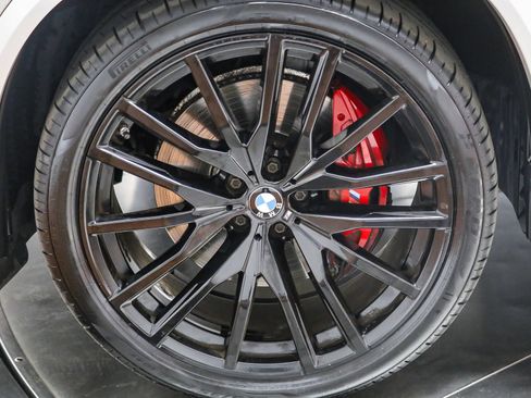 Used 2022 BMW X5 sDrive40i w/ M Sport Package RWD image 10