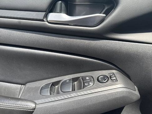 Certified 2024 Nissan Altima 2.5 SV FWD image 21