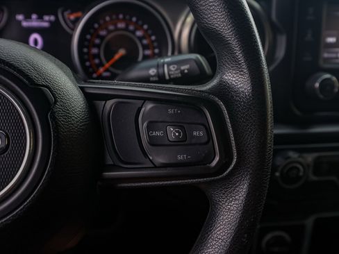 Used 2021 Jeep Wrangler Unlimited Sport image 25