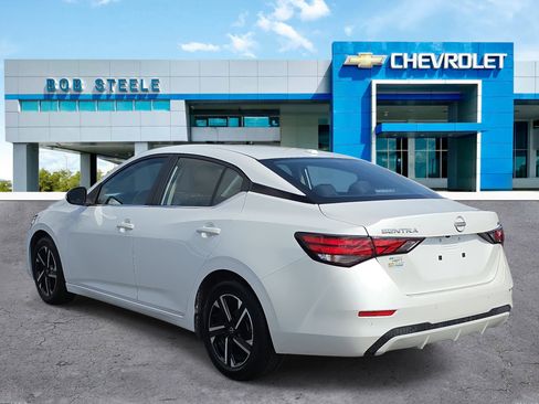Used 2024 Nissan Sentra SV FWD image 3