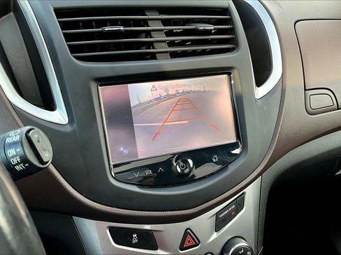 Used 2015 Chevrolet Trax LT w/ LT Sun and Sound Package image 14