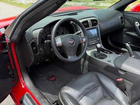 Used 2007 Chevrolet Corvette Convertible w/ Preferred Equipment Group RWD image 15
