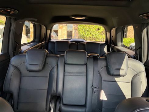 Used 2017 Mercedes-Benz GLS 450 4MATIC image 17