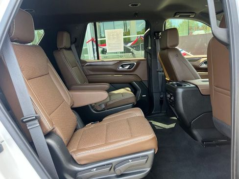 Used 2023 Chevrolet Tahoe High Country AWD/4WD image 19