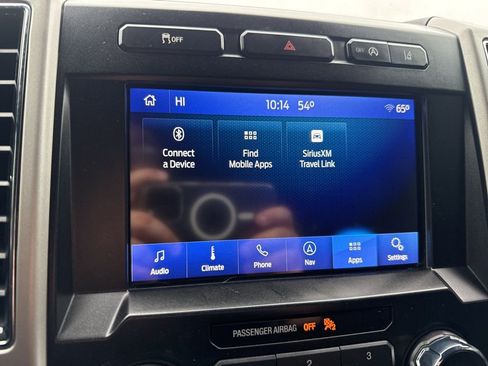 Used 2020 Ford F150 Lariat image 29