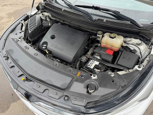 Used 2022 Buick Enclave Essence image 24