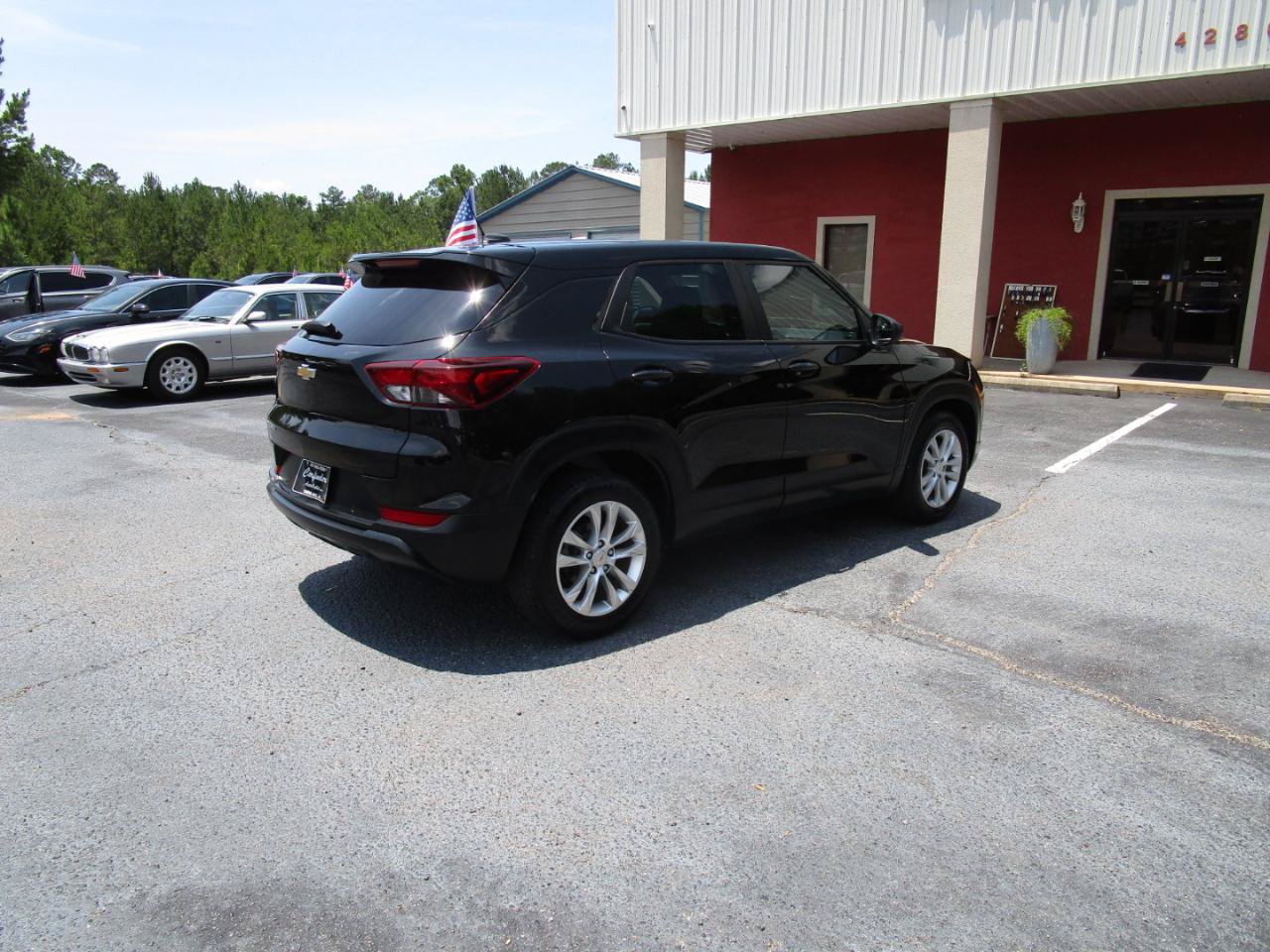 Used 2021 Chevrolet TrailBlazer LS FWD image 4