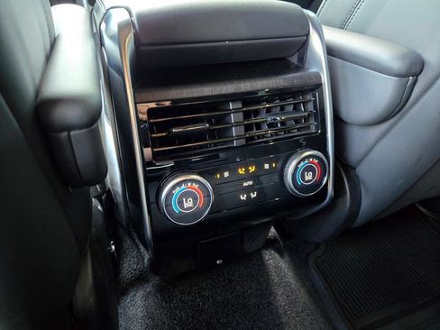 Used 2023 Land Rover Range Rover SE AWD/4WD image 12