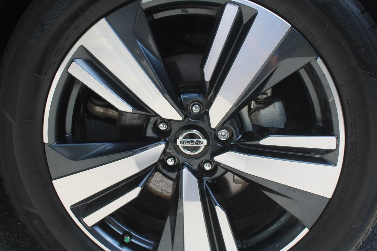Used 2021 Nissan Rogue SL FWD image 18