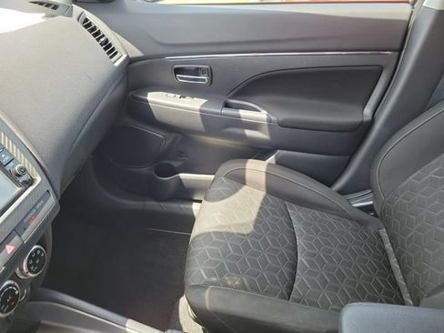 Used 2024 Mitsubishi Outlander Sport SE AWD/4WD image 31