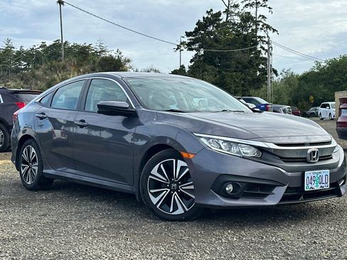 Used 2017 Honda Civic EX-T image 2