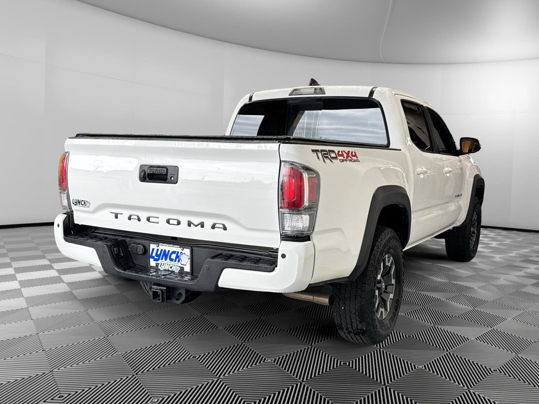 Used 2021 Toyota Tacoma TRD Off-Road w/ TRD Premium Off Road Package AWD/4WD image 5