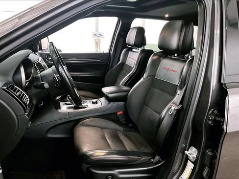 Used 2020 Jeep Grand Cherokee Trailhawk AWD/4WD image 25