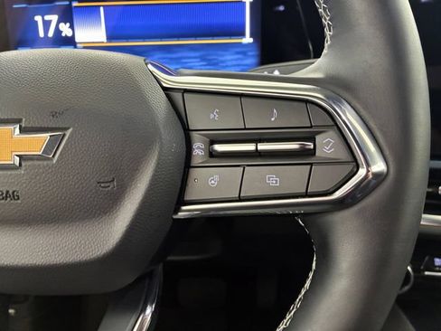 Certified 2025 Chevrolet Equinox EV LT w/ Convenience Package FWD image 24