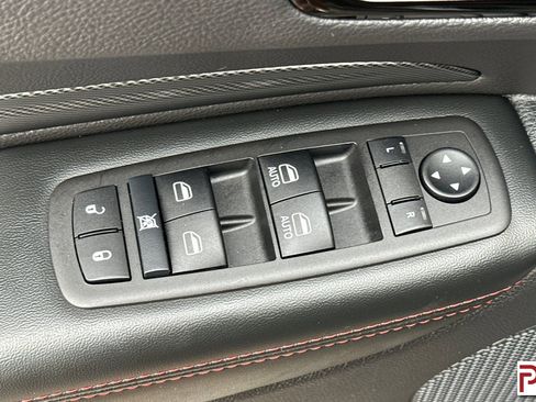 Used 2025 Dodge Durango R/T w/ Blacktop Package image 12