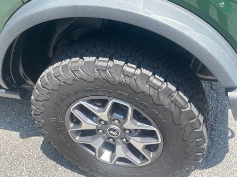 Used 2024 Ford Bronco Badlands AWD/4WD image 8