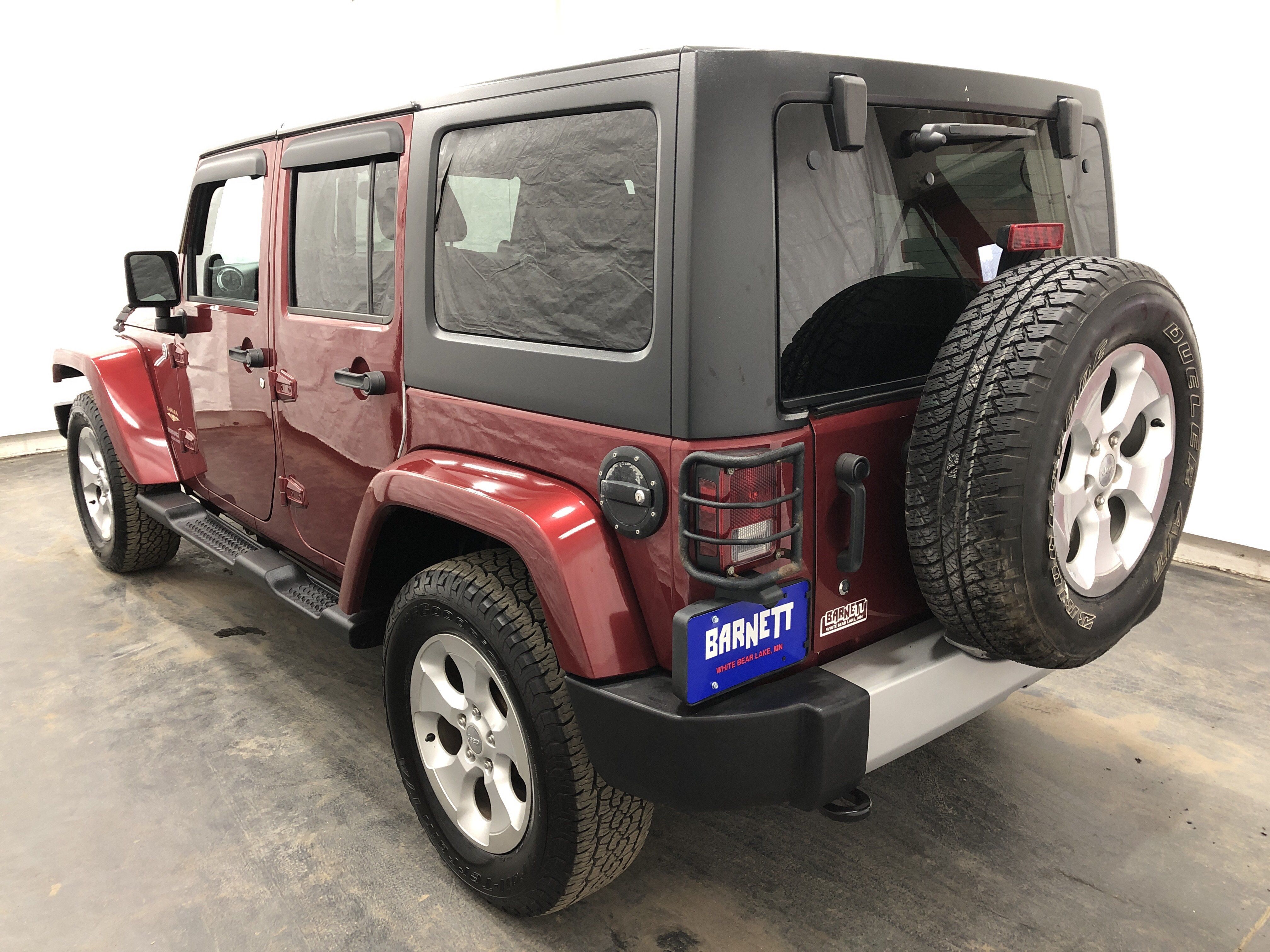 Used 2013 Jeep Wrangler Unlimited Sahara AWD/4WD image 4