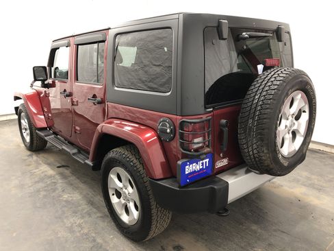 Used 2013 Jeep Wrangler Unlimited Sahara image 4