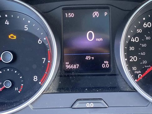 Used 2019 Volkswagen Tiguan SE w/ Panoramic Sunroof Package image 19