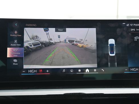 Used 2024 BMW 530i w/ Convenience Package image 26