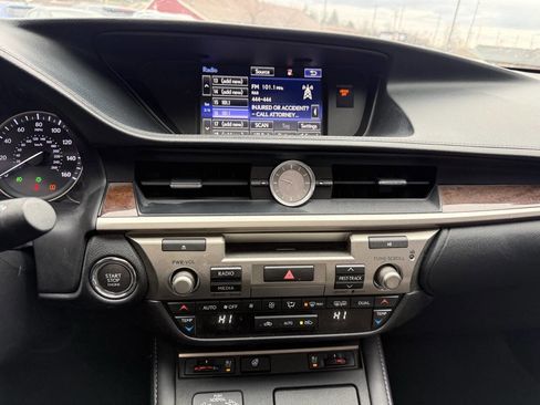 Used 2016 Lexus ES 350 w/ Navigation System Package image 28