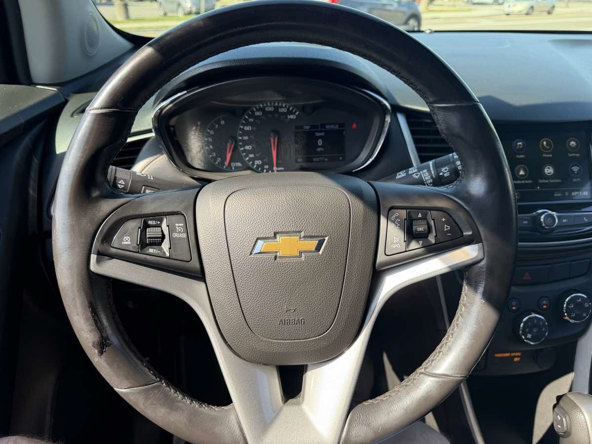 Used 2019 Chevrolet Trax LT w/ LT Convenience Package AWD/4WD image 24