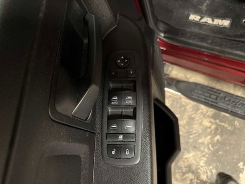 Used 2019 RAM 1500 Tradesman w/ Tradesman SXT Package image 22