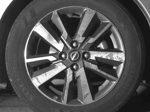 Used 2025 Nissan Versa SV image 13