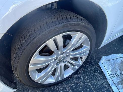 Used 2015 Chrysler 200 Limited w/ Convenience Group FWD image 26