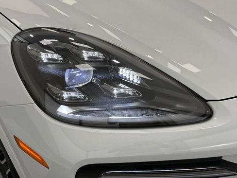 Used 2022 Porsche Cayenne E-Hybrid AWD/4WD image 11