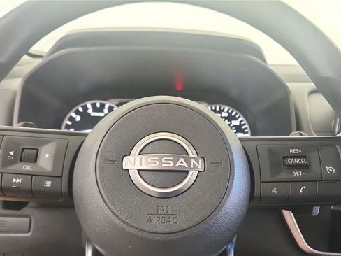 Used 2024 Nissan Rogue S FWD image 26