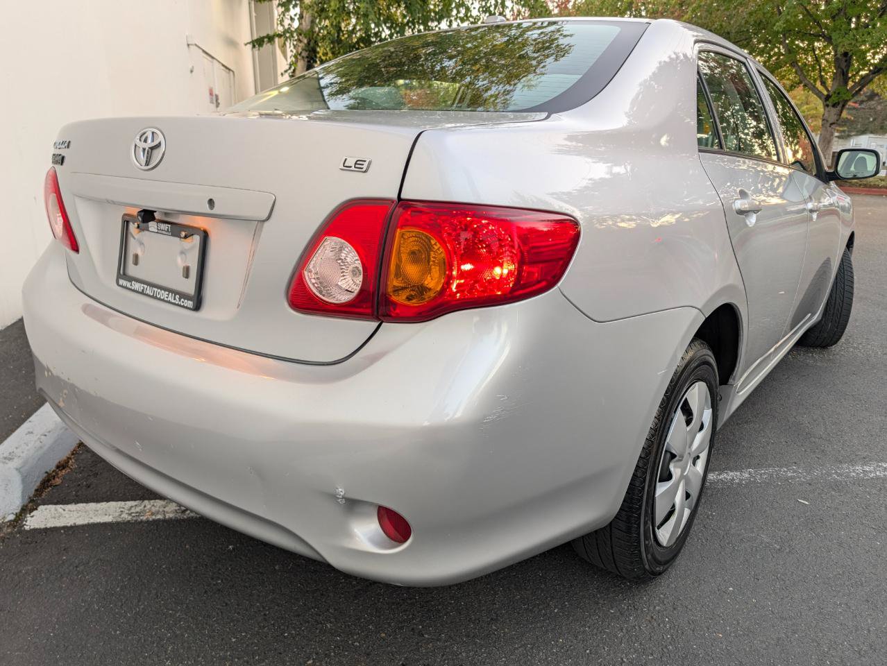 Used 2010 Toyota Corolla LE w/ LE EVP Pkg #1 FWD image 6