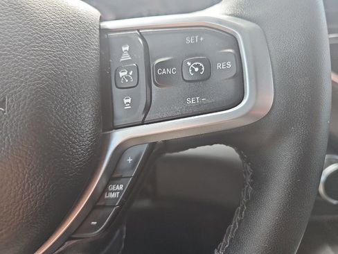Used 2025 RAM 1500 Big Horn AWD/4WD image 32