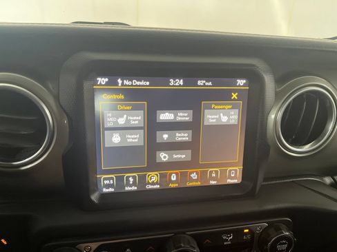 Used 2018 Jeep Wrangler Unlimited Sahara AWD/4WD image 69