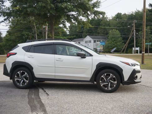 Used 2024 Subaru Crosstrek 2.0i Premium AWD/4WD image 4